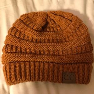 Warm slouchy beanie - burnt orange